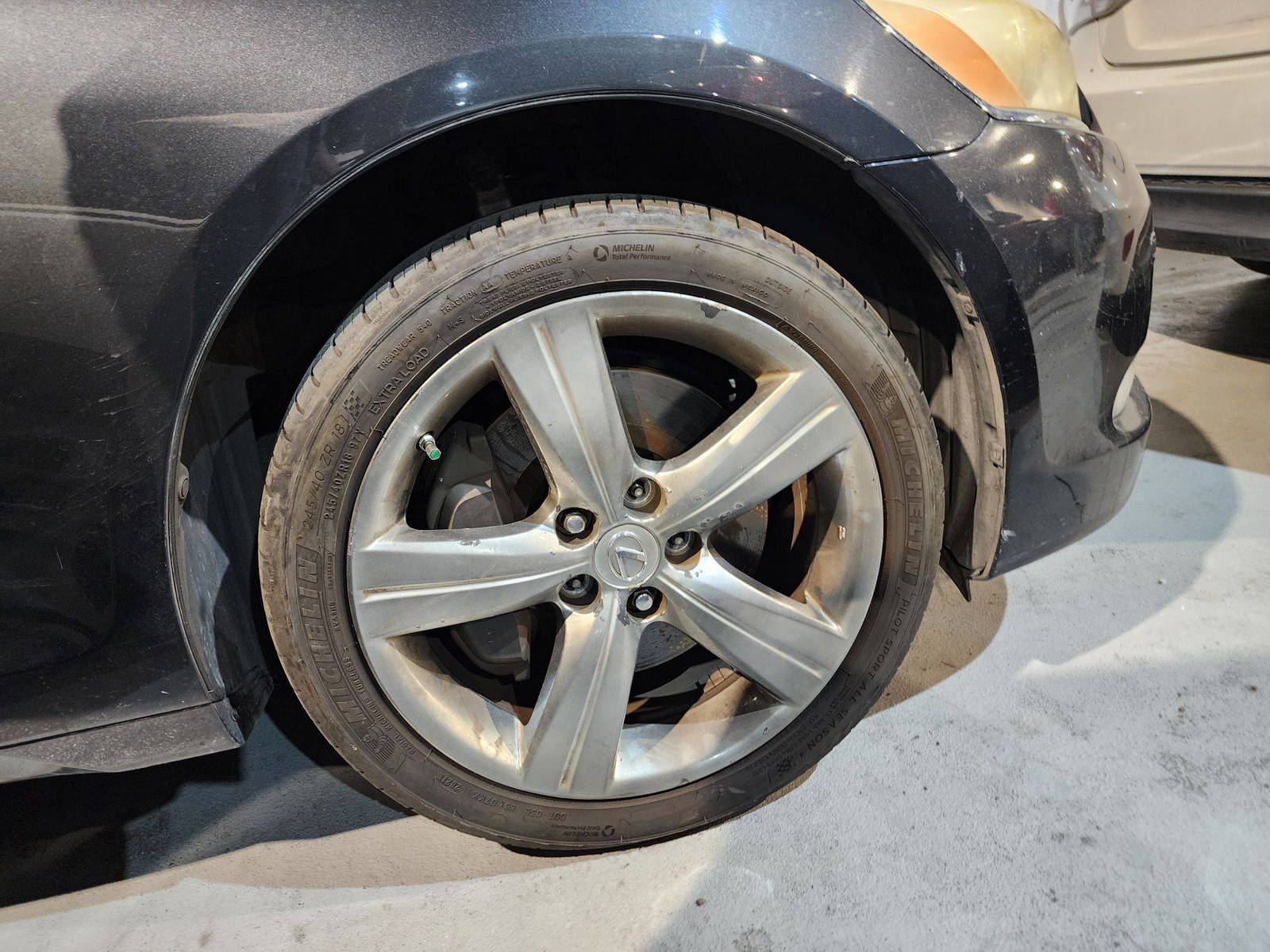 2007 LEXUS GS 350 — 260253 Miles — Lot 70023329 — Al Quoz - Marhaba Auctions Used Cars - Image 9