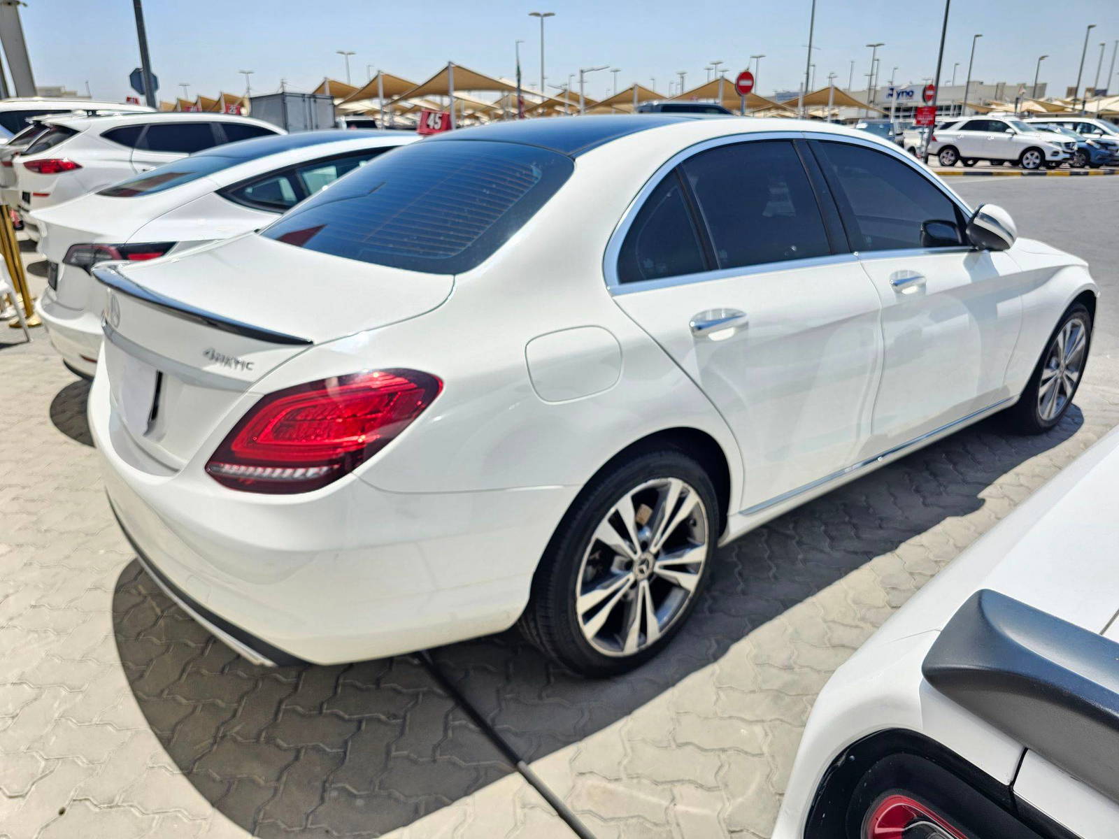 2021 MERCEDES BENZ C300 — 56954 KM — Lot EB3MR644178 — Souq - Marhaba Auctions Used Cars - Image 4