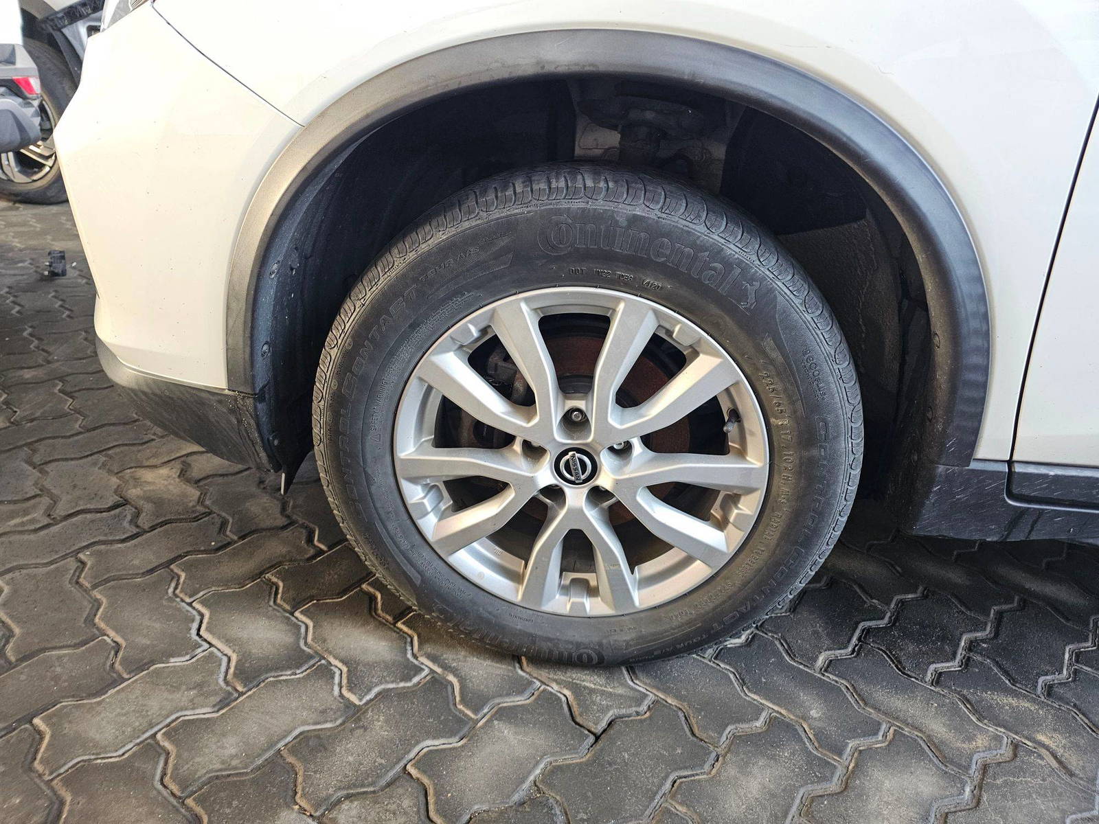 NISSAN ROGUE 2018 - Marhaba Auction Used Cars - Image 10