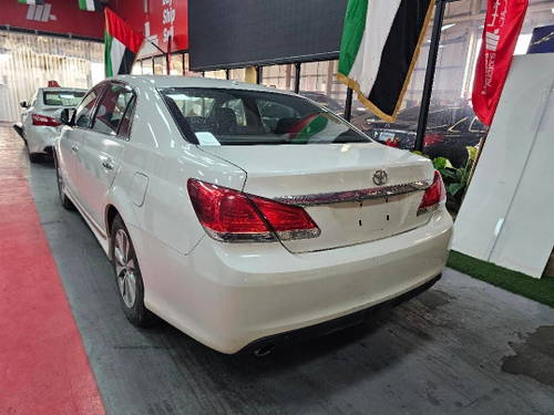 TOYOTA AVALON