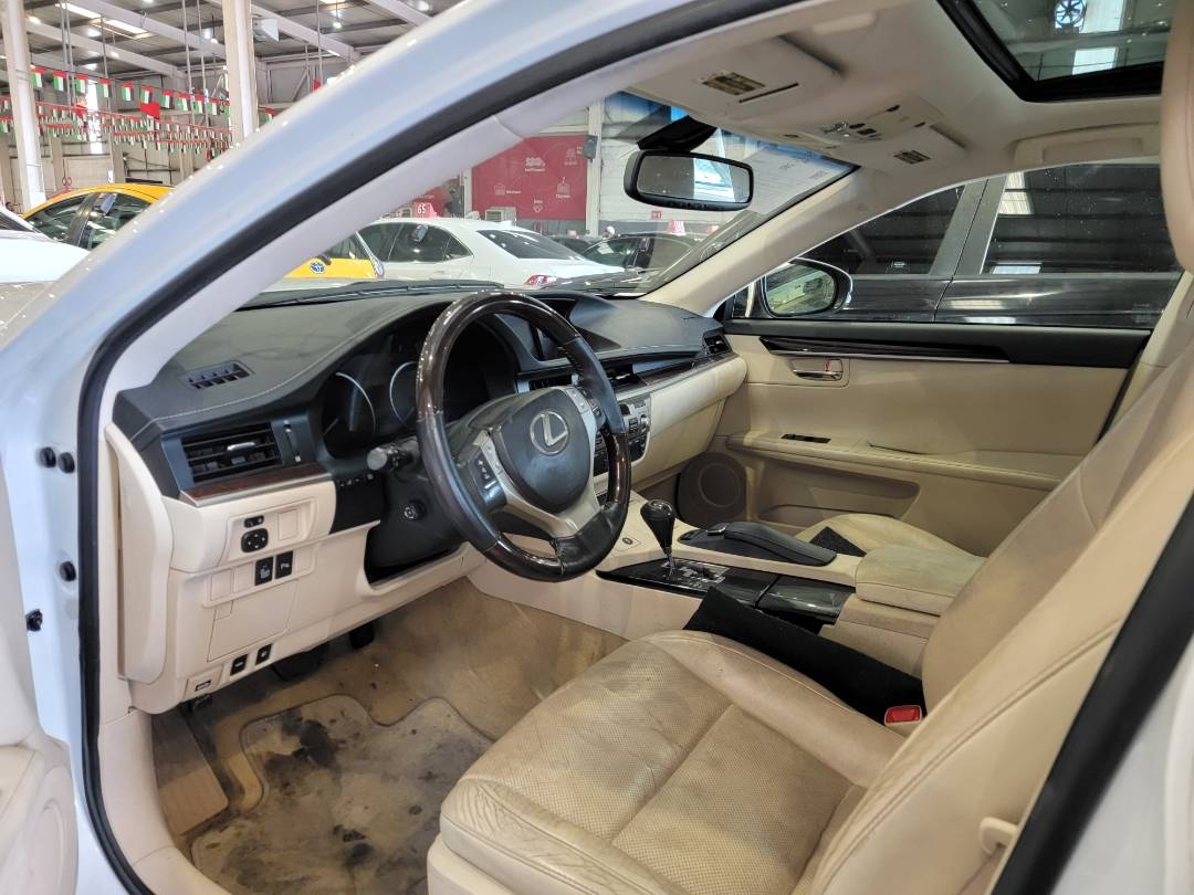 2013 LEXUS ES 350 — 61882 Miles — Lot 2079596 — Main - Marhaba Auctions Used Cars - Image 6