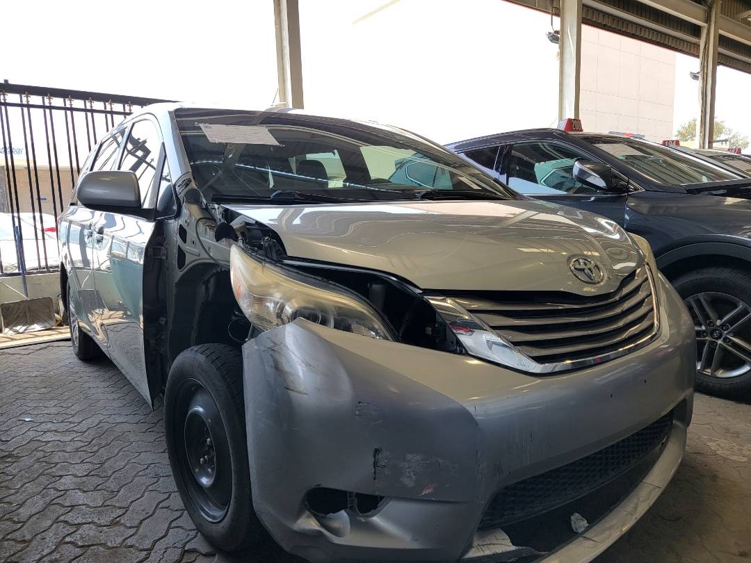 2017 TOYOTA SIENNA — 173192 Miles — Lot HS766855 — Main - Marhaba Auctions Used Cars - Image 3