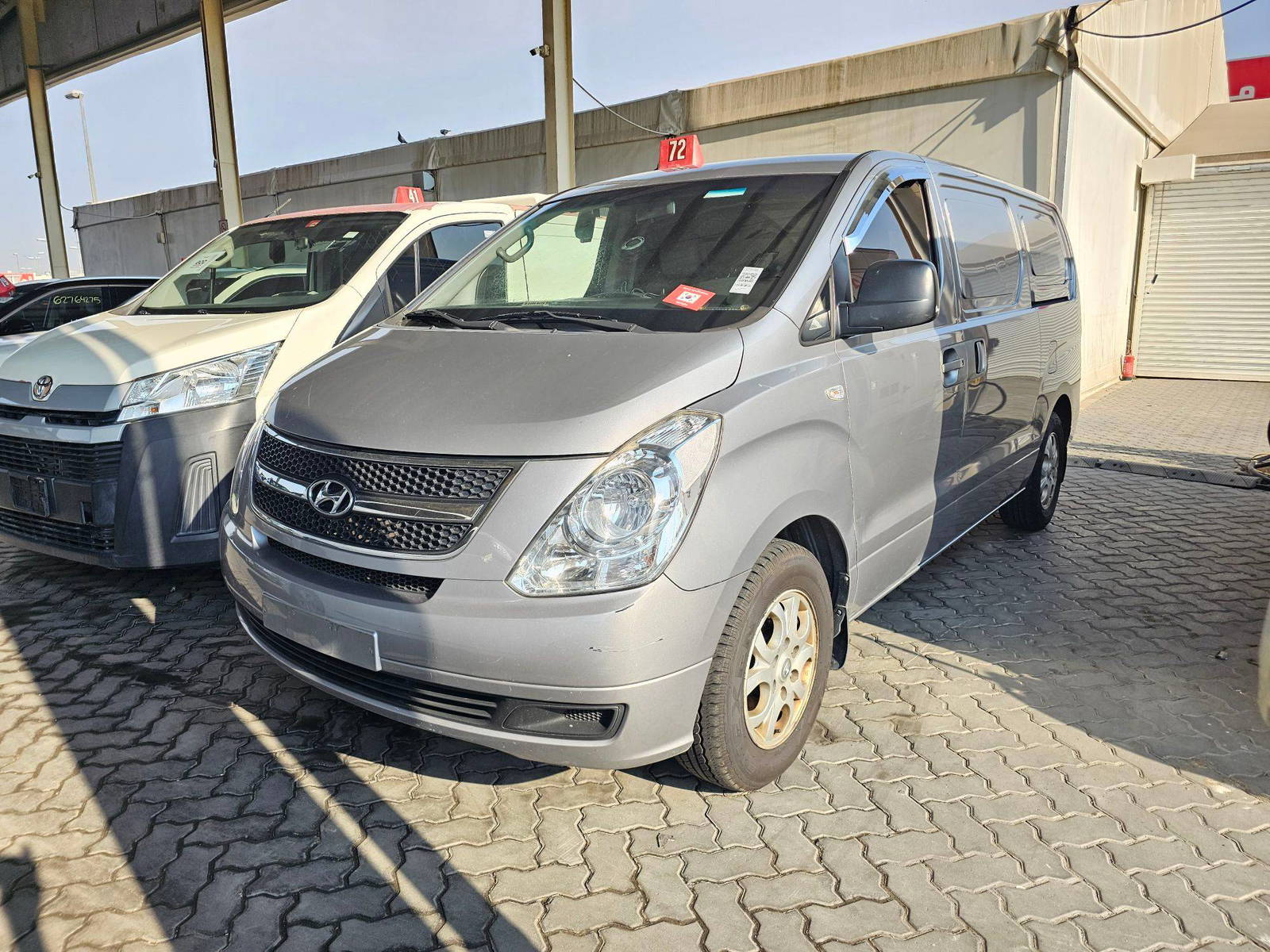 2015 HYUNDAI GRAND STAREX — 308455 KM — Lot 656472 — Main - Marhaba Auctions Used Cars - Image 5