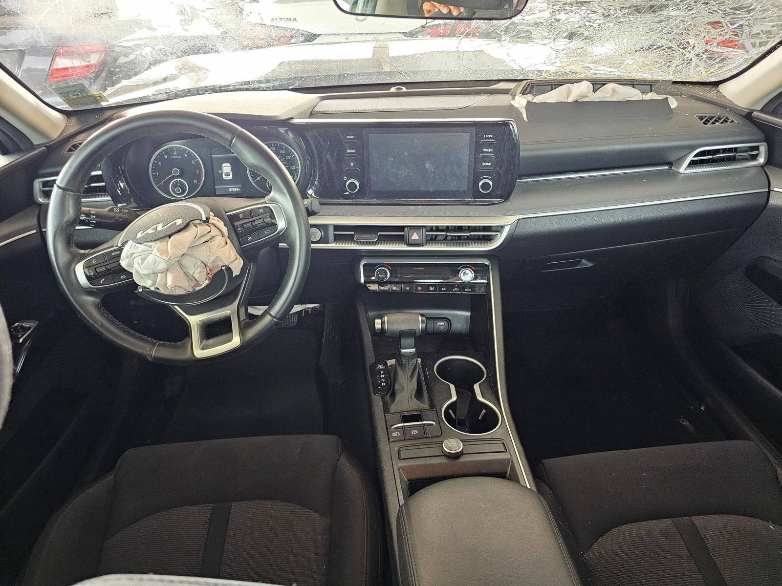 2022 KIA K5 — 27333 Miles — Lot 4J23NG125423 — Souq - Marhaba Auctions Used Cars - Image 7