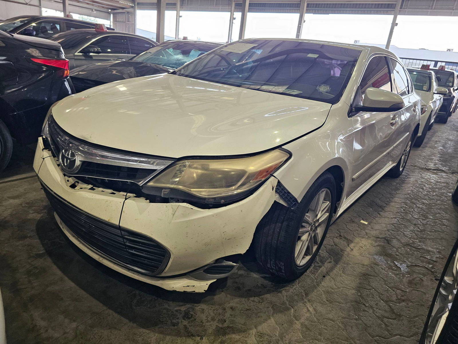 2013 TOYOTA AVALON — 187320 Miles — Lot DU070667 — Main - Marhaba Auctions Used Cars - Image 5