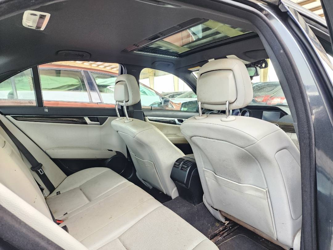 2013 MERCEDES BENZ C300 — 189116 Miles — Lot 138680 — Souq - Marhaba Auctions Used Cars - Image 9