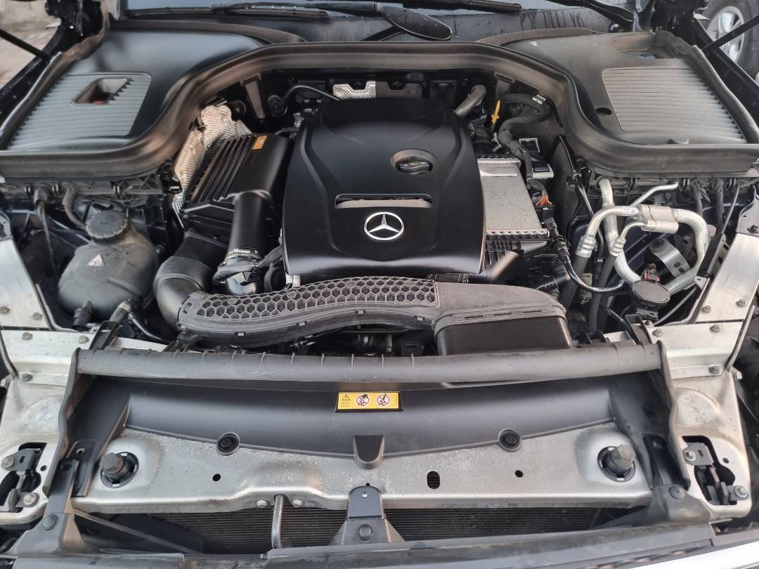 2018 MERCEDES BENZ GLC-300 — 103912 Miles — Lot 16747 — Main - Marhaba Auctions Used Cars - Image 11