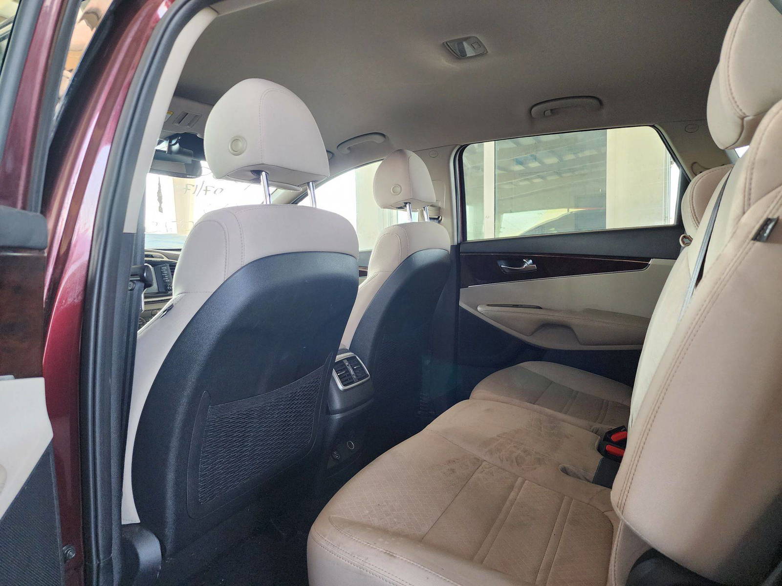 2018 KIA SORENTO — 145524 Miles — Lot 39407521 — Souq - Marhaba Auctions Used Cars - Image 6