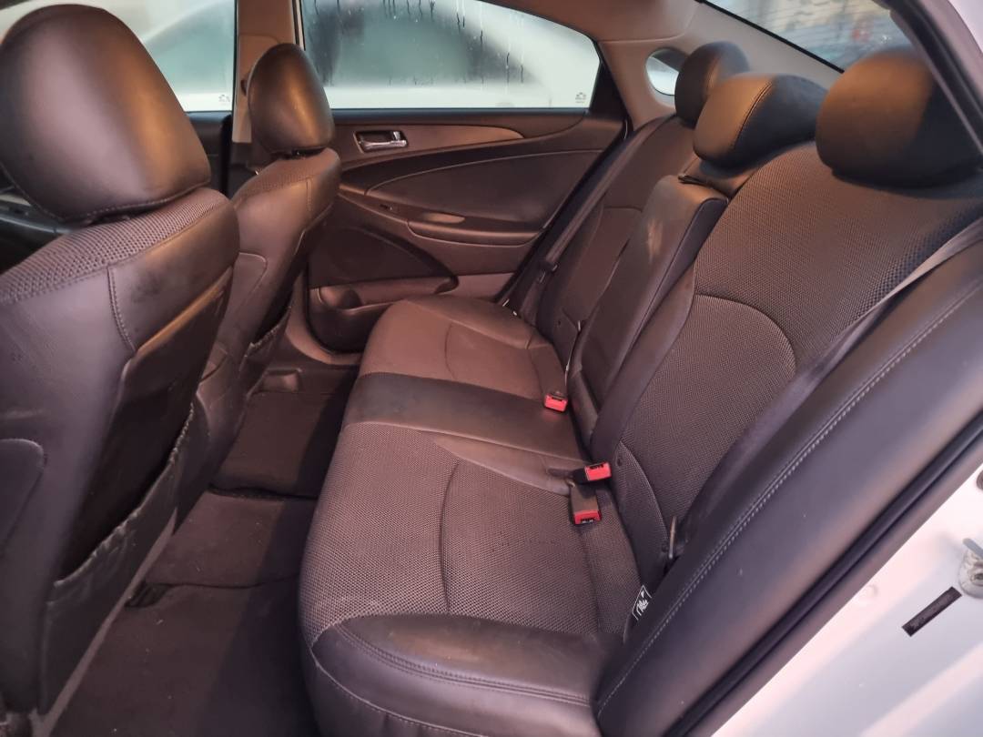 2012 HYUNDAI SONATA — 152776 Miles — Lot 124578 — Souq - Marhaba Auctions Used Cars - Image 6