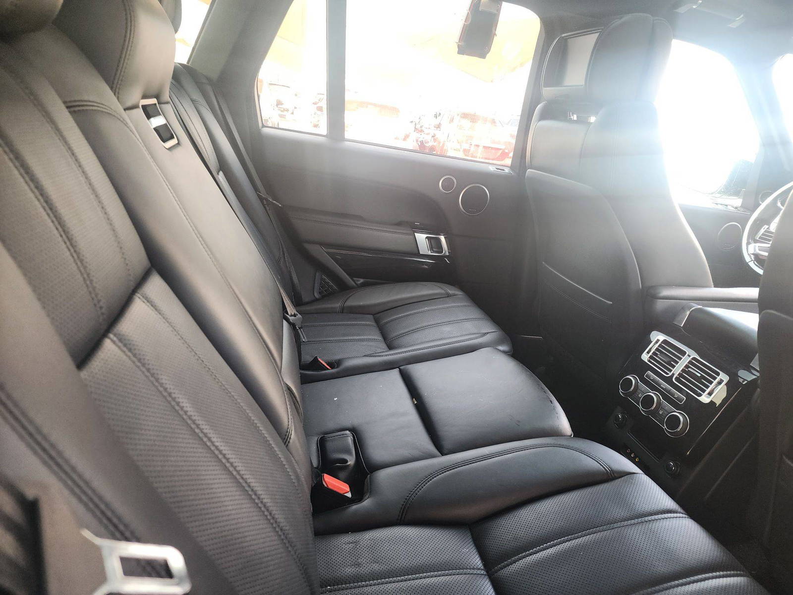 2015 LAND ROVER RANGE ROVER SUPERCHARGED — 120693 Miles — Lot FA226171 - Marhaba Auctions Used Cars - Image 9