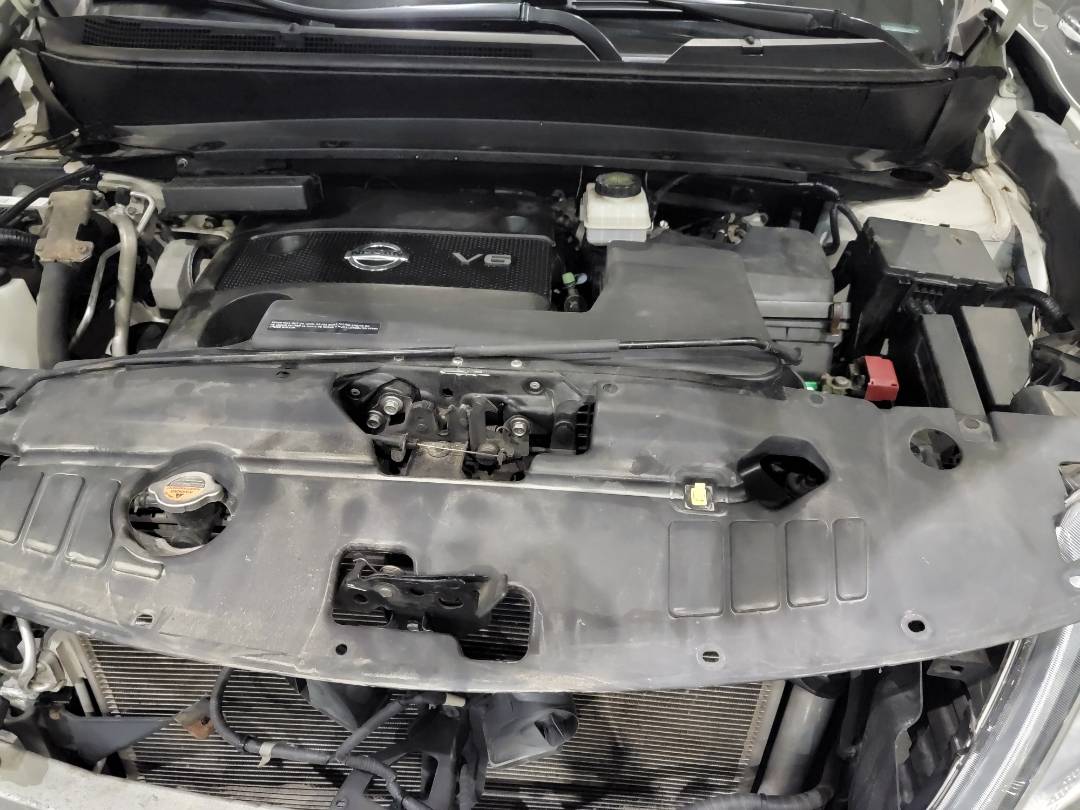 2014 NISSAN PATHFINDER — 211595 Miles — Lot EC645121 — Souq - Marhaba Auctions Used Cars - Image 11