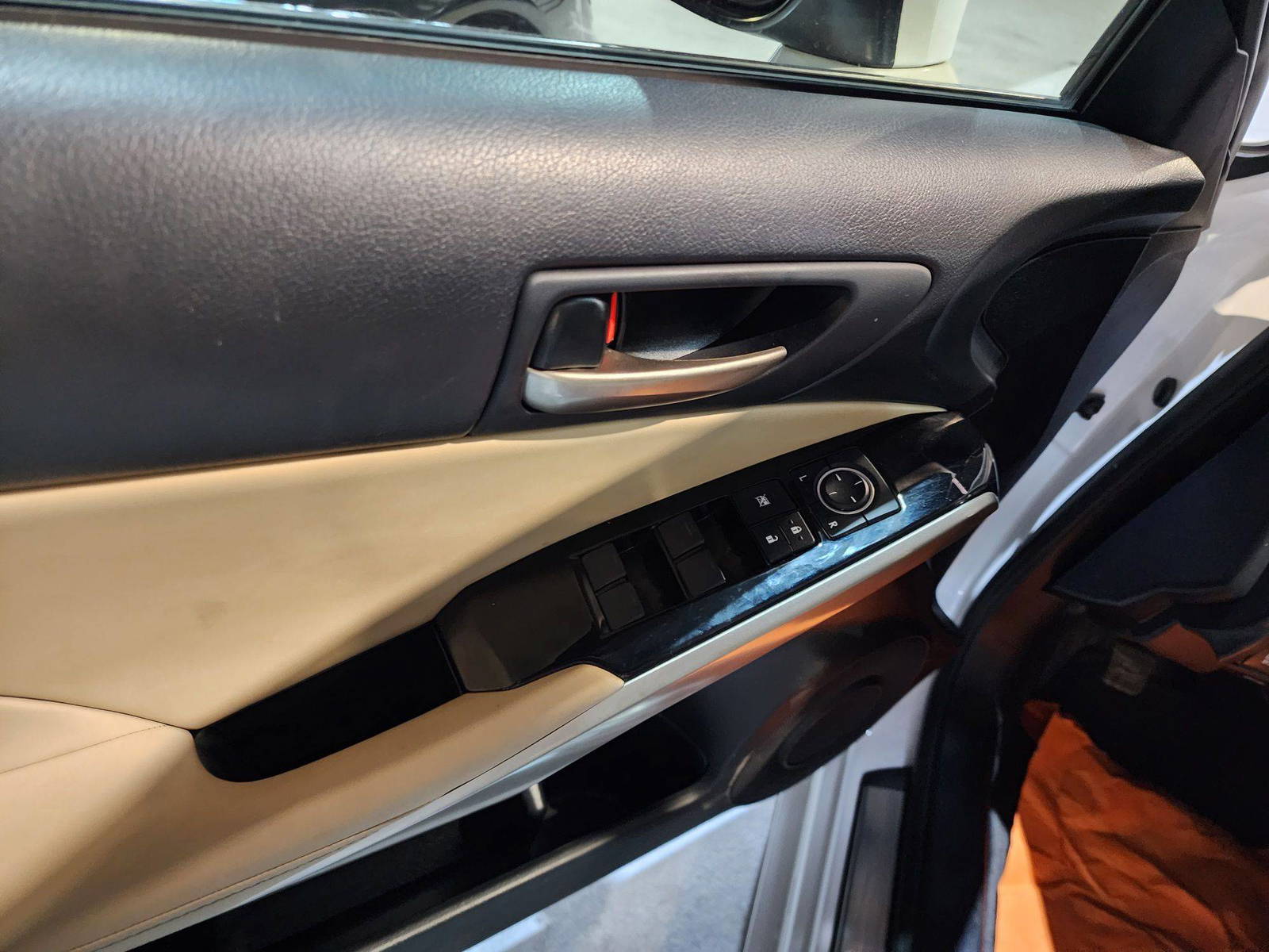2019 LEXUS IS 300 — 117518 Miles — Lot 5100892 — Al Quoz - Marhaba Auctions Used Cars - Image 14