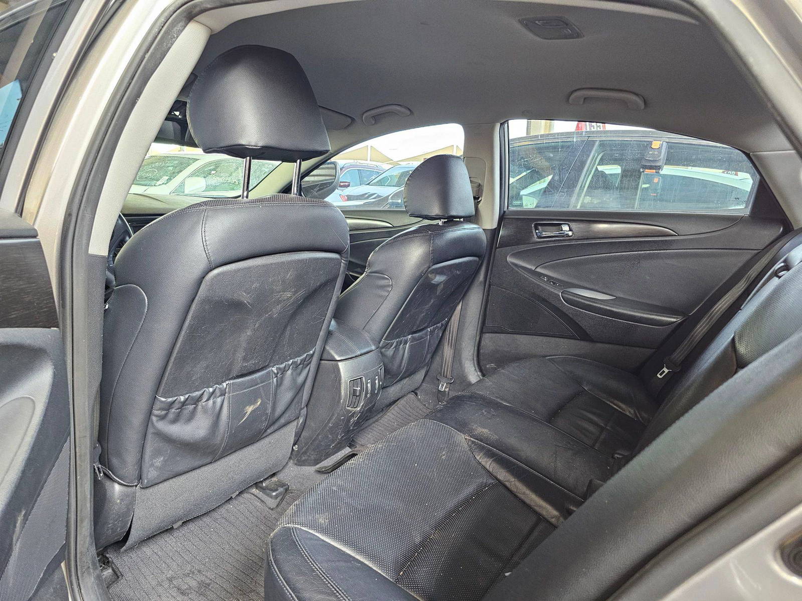 2012 HYUNDAI SONATA — 155068 KM — Lot 431039 — Souq - Marhaba Auctions Used Cars - Image 6