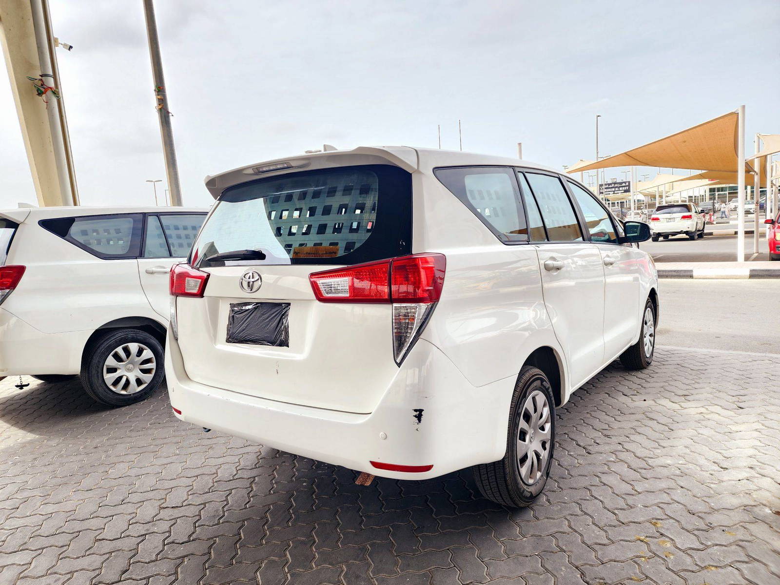 2017 TOYOTA INNOVA — 775352 KM — Lot 1H0108033 — Souq - Marhaba Auctions Used Cars - Image 3