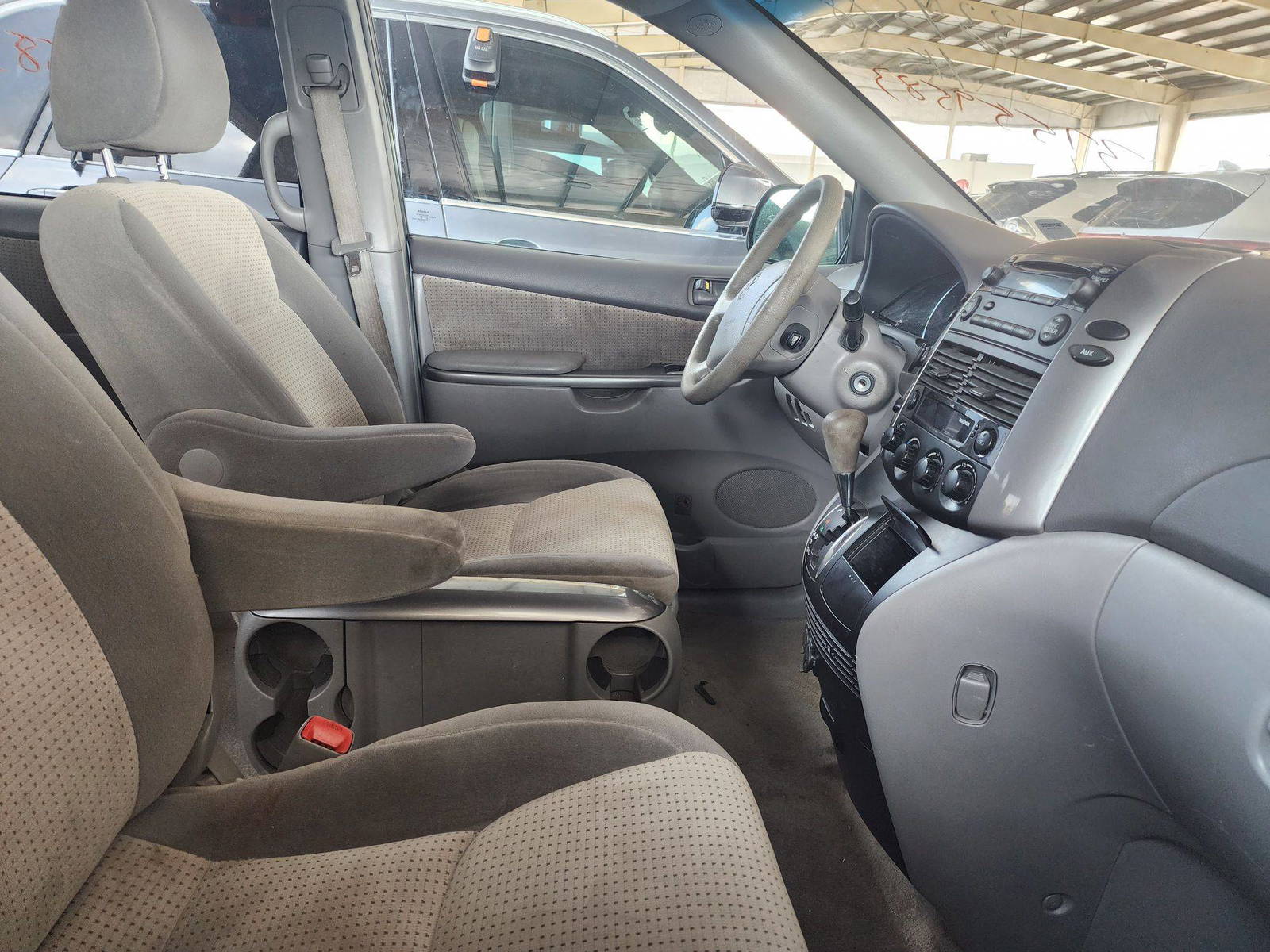 2010 TOYOTA SIENNA — 219065 Miles — Lot 37559583 - Marhaba Auctions Used Cars - Image 7