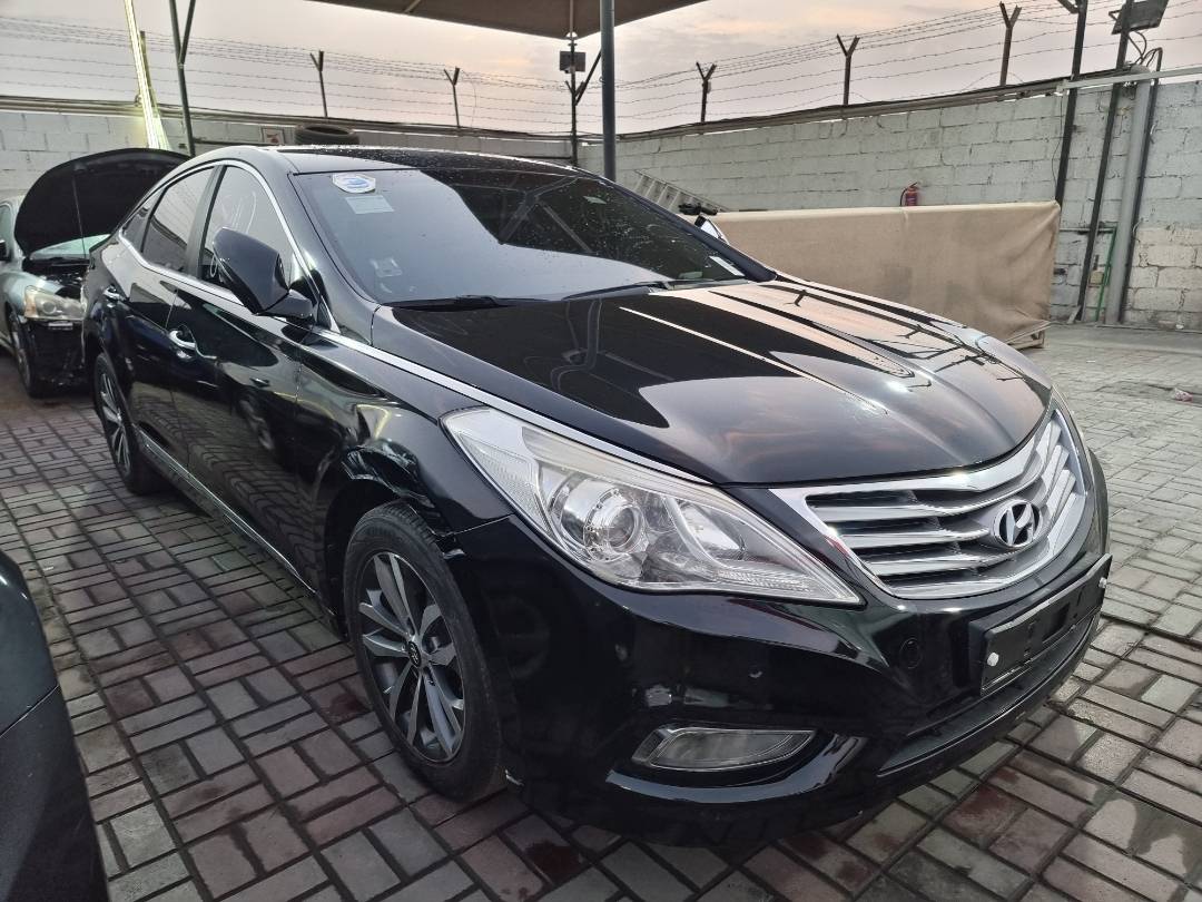 HYUNDAI GRANDEUR 2011 - Marhaba Auction Used Cars - Image 3