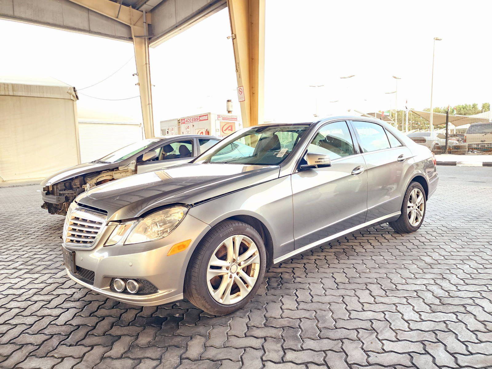 2011 MERCEDES BENZ E 350 — 176305 Miles — Lot 73381604 — Souq - Marhaba Auctions Used Cars - Image 4