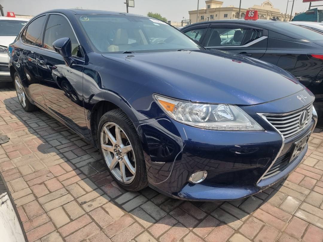 2013 LEXUS ES 350 — 199496 Miles — Lot 2058372 — Ind. 12 - Marhaba Auctions Used Cars - Image 4