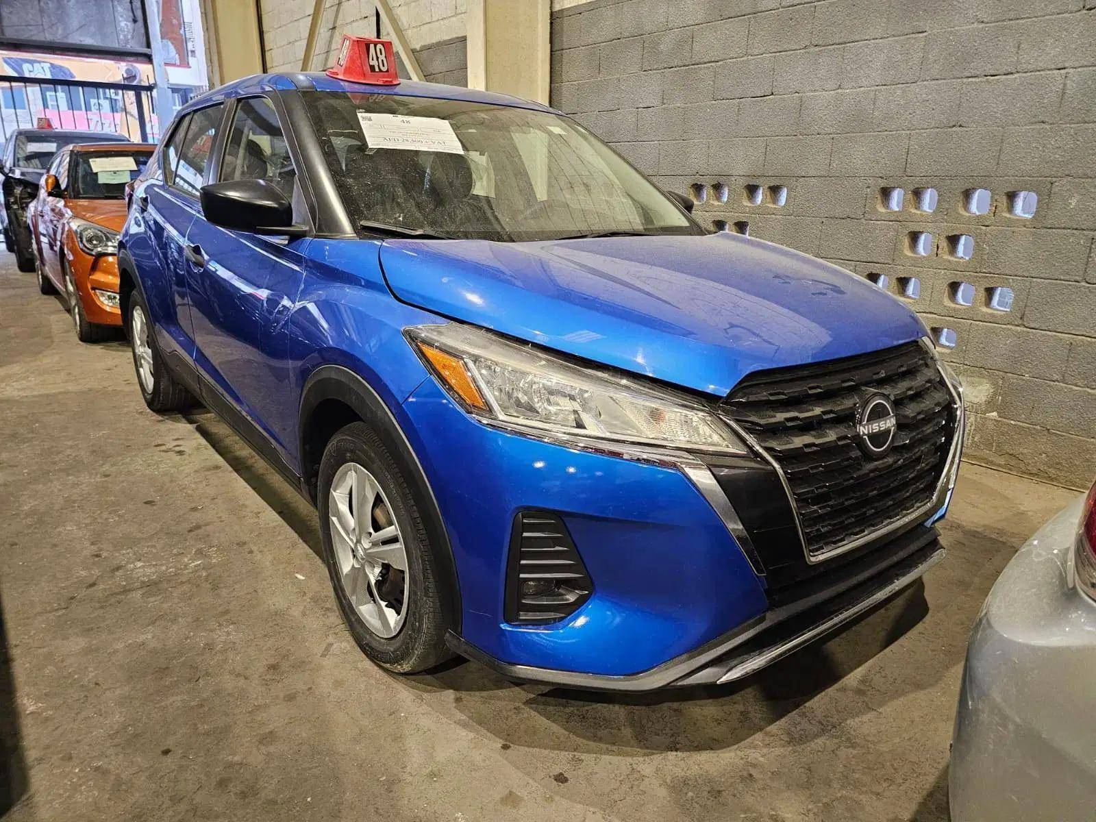 NISSAN KICKS 2023 view 2