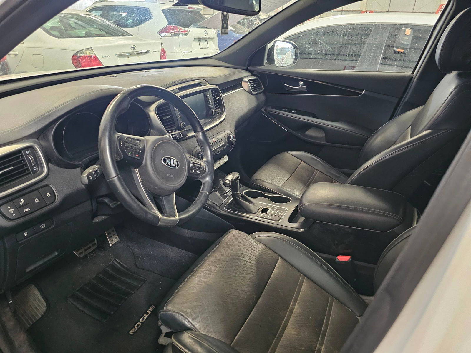 2016 KIA SORENTO — 159043 Miles — Lot 43791302 — Souq - Marhaba Auctions Used Cars - Image 8