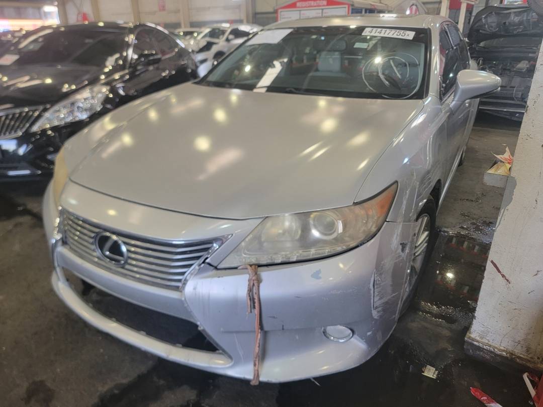 2013 LEXUS ES 350 — 111679 Miles — Lot 2039382 — Main - Marhaba Auctions Used Cars - Image 4