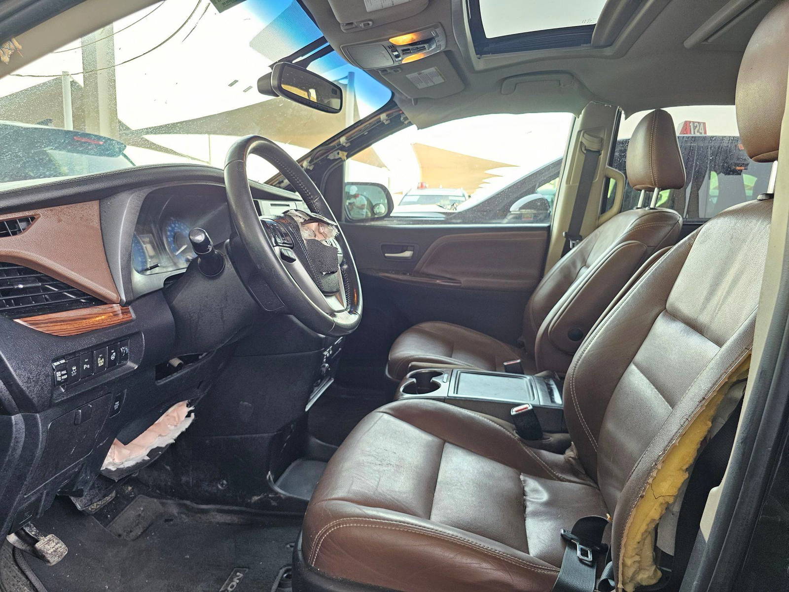 2017 TOYOTA SIENNA — 110557 Miles — Lot 9HS176518 — Souq - Marhaba Auctions Used Cars - Image 9