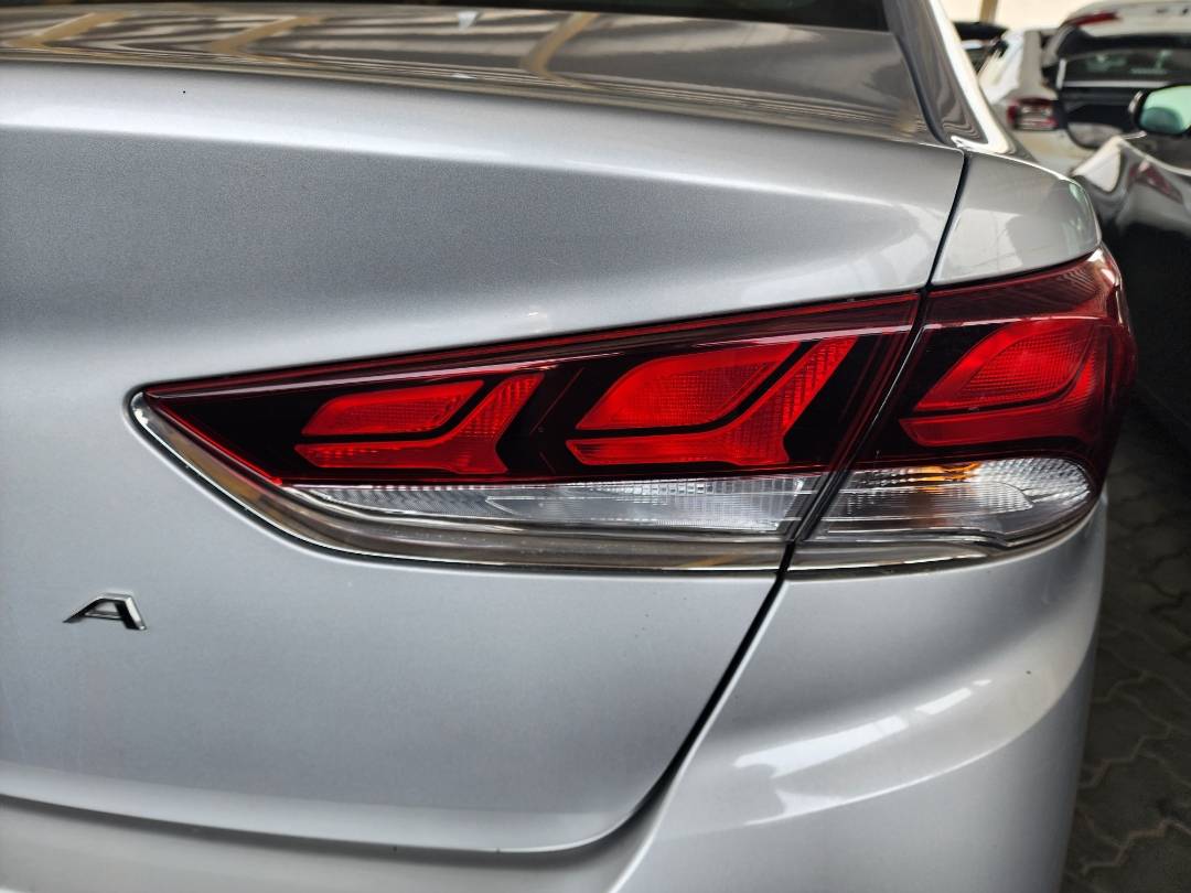 2018 HYUNDAI SONATA — 99380 Miles — Lot 38846104 - Marhaba Auctions Used Cars - Image 10