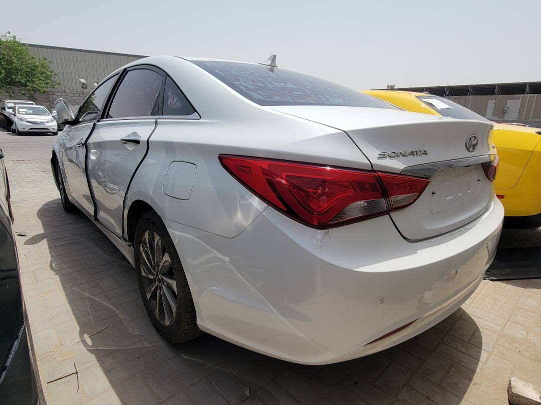 2014 HYUNDAI SONATA — 187518 KM — Lot 600283 — Main - Marhaba Auctions Used Cars - Image 4