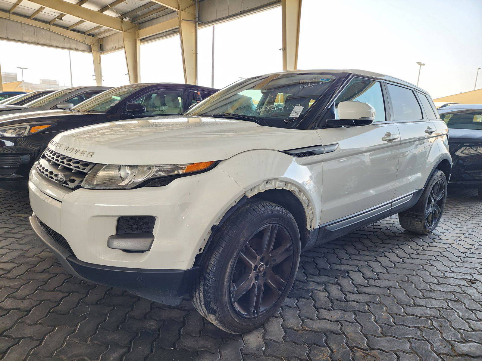 2013 LAND ROVER RANGE ROVER EVOQUE — 175770 Miles — Lot 39061847 — Souq - Marhaba Auctions Used Cars - Image 5