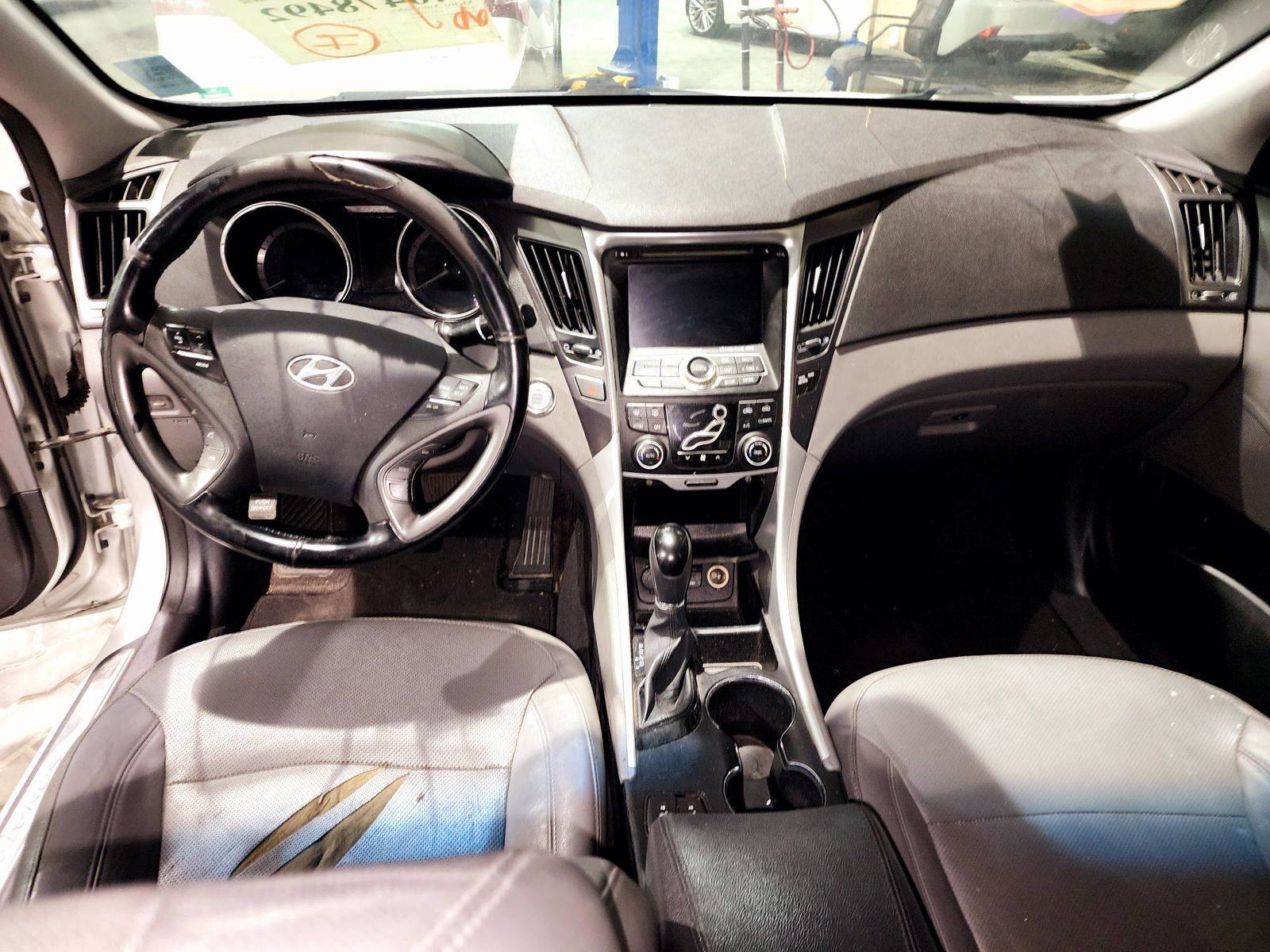 2015 HYUNDAI SONATA — 220534 Miles — Lot 40478492 — Souq - Marhaba Auctions Used Cars - Image 7