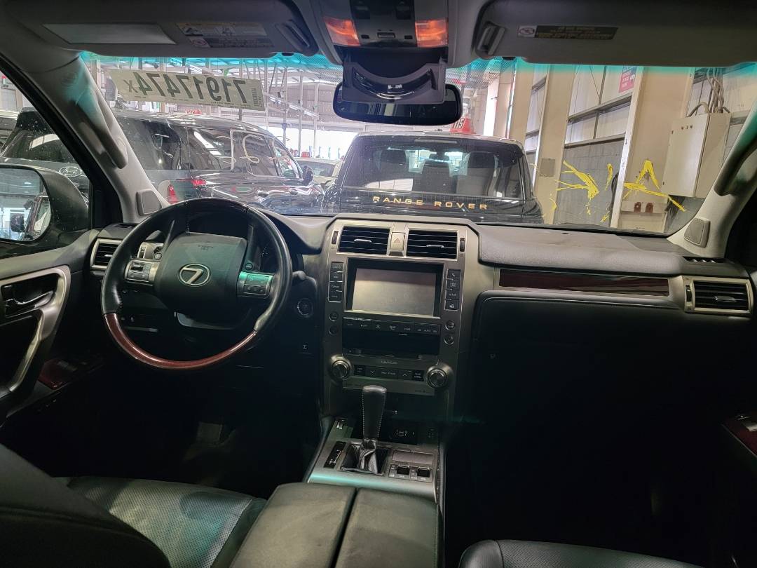 2019 LEXUS GX 460 — 71717 Miles — Lot 71917474 — Main - Marhaba Auctions Used Cars - Image 8