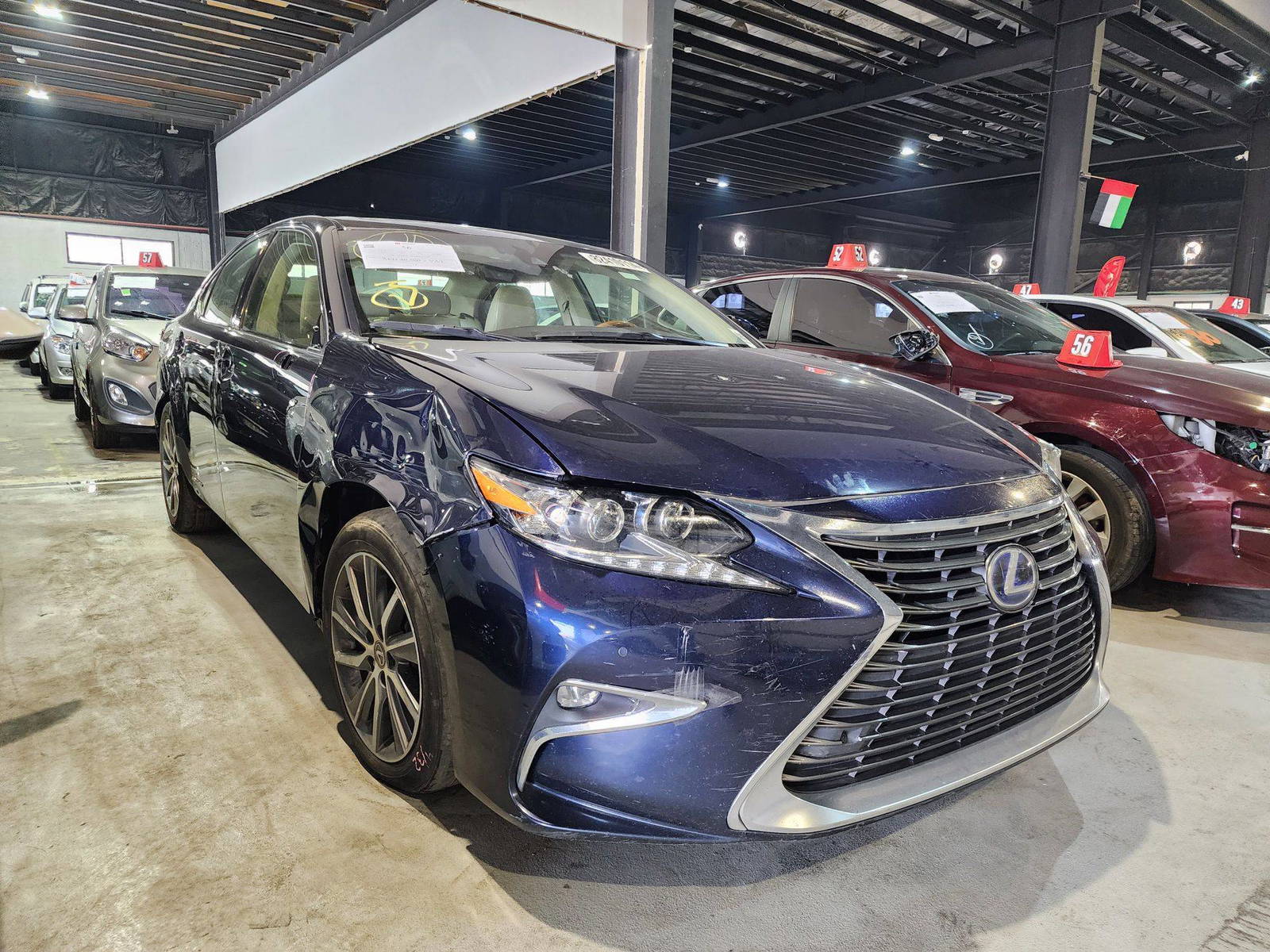 2016 LEXUS ES 300H — 210010 Miles — Lot 113576 — Ind. 12 - Marhaba Auctions Used Cars - Image 4