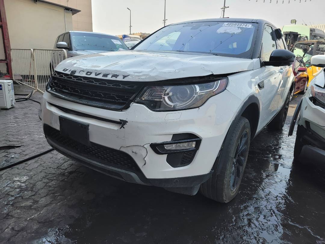 2017 LAND ROVER DISCOVERY — 79681 Miles — Lot H6596362 — Main - Marhaba Auctions Used Cars - Image 5