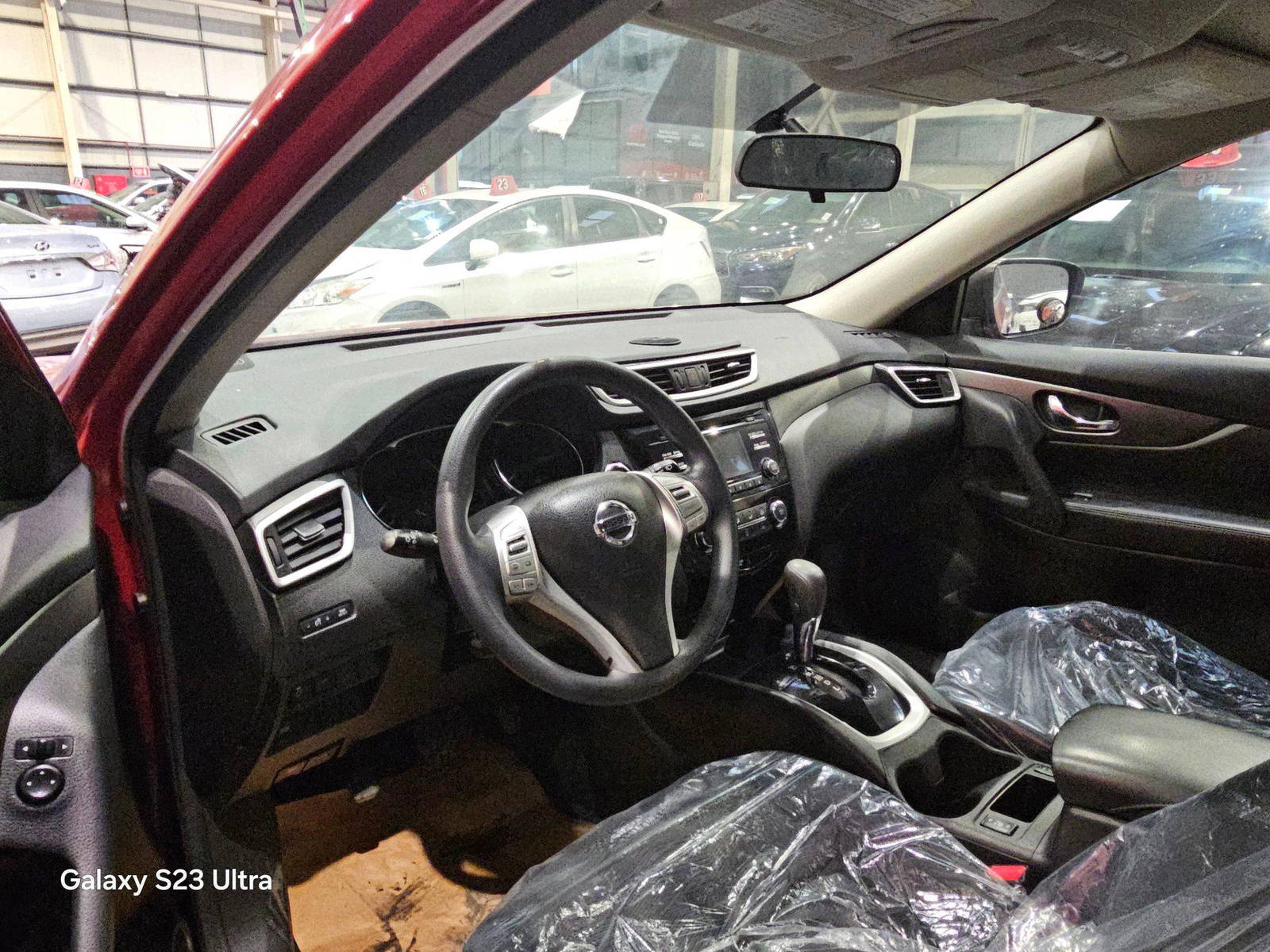 2015 NISSAN ROGUE — 95528 KM — Lot 8FC856631 — Main - Marhaba Auctions Used Cars - Image 8