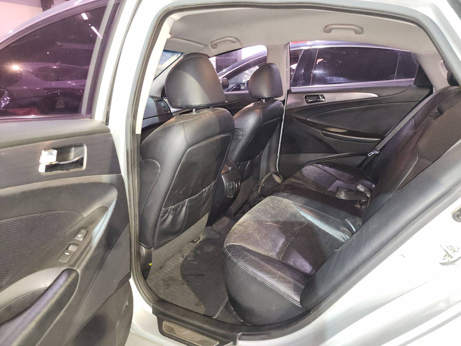 2012 HYUNDAI SONATA — 357774 KM — Lot 028491 — Main - Marhaba Auctions Used Cars - Image 7