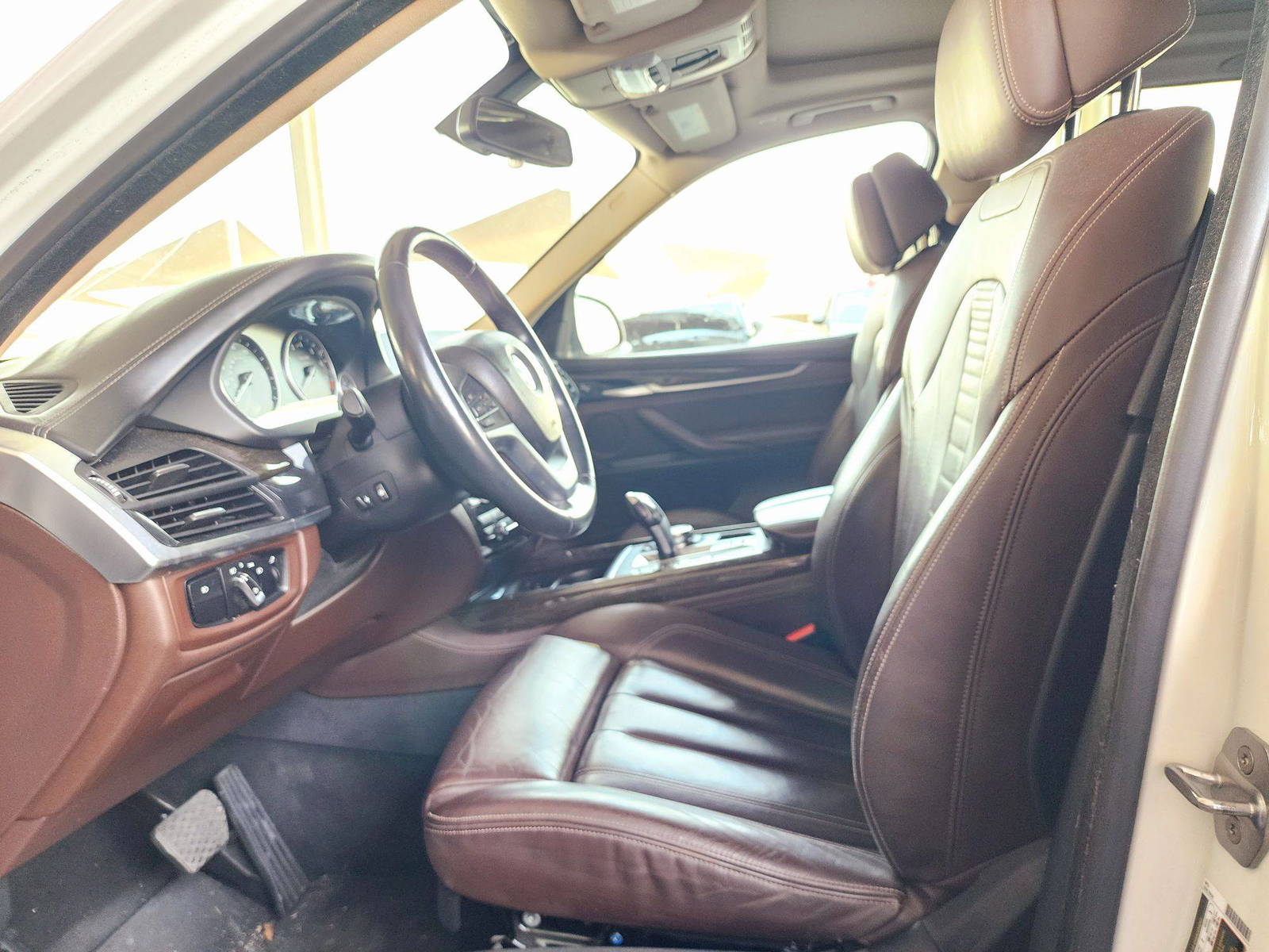 2015 BMW X5 XDRIVE50I — 119964 Miles — Lot 0J78840 — Souq - Marhaba Auctions Used Cars - Image 9