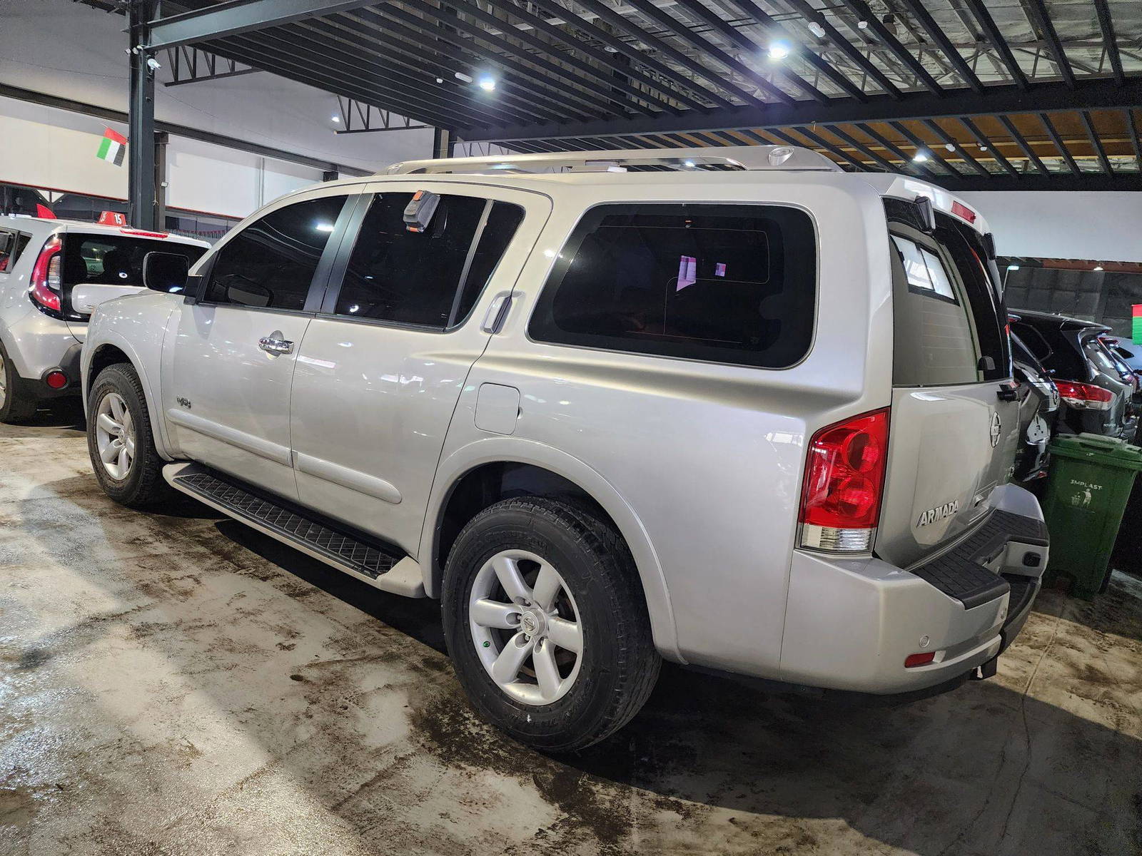 2014 NISSAN ARMADA — 259499 KM — Lot 604377 — Main - Marhaba Auctions Used Cars - Image 6