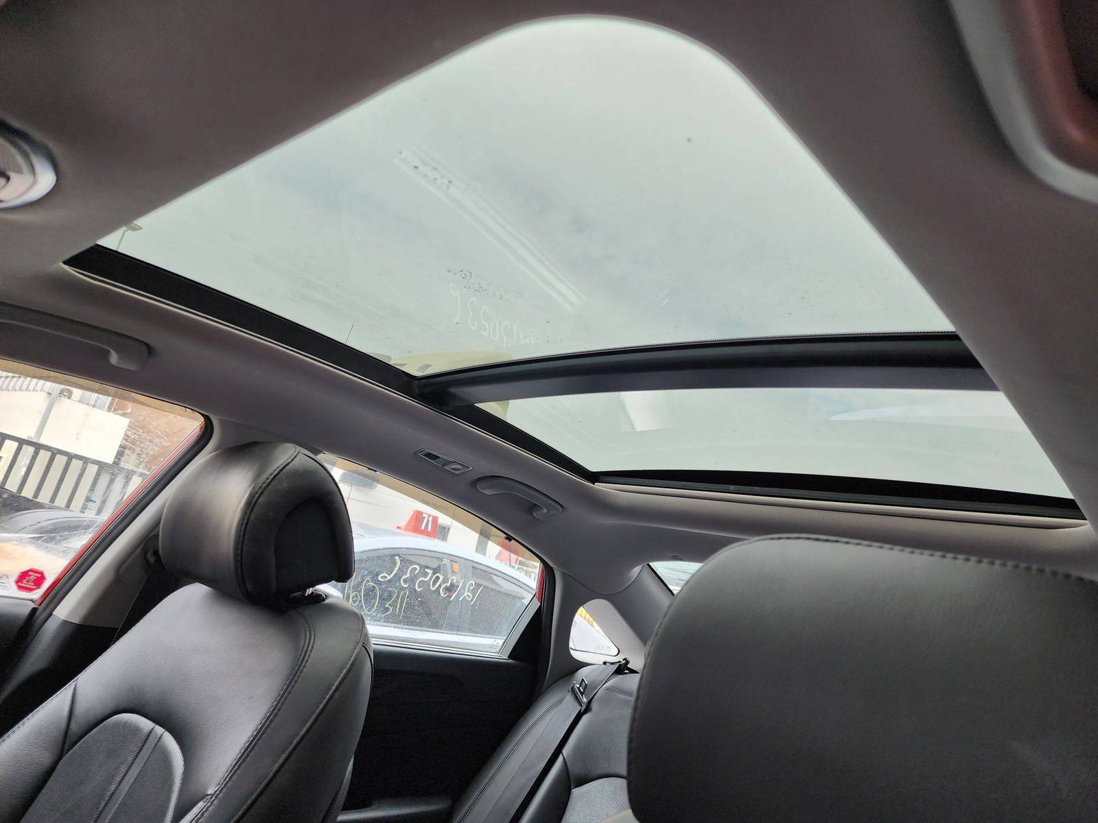 2015 HYUNDAI SONATA — 252755 KM — Lot 52746 — Al Quoz - Marhaba Auctions Used Cars - Image 10