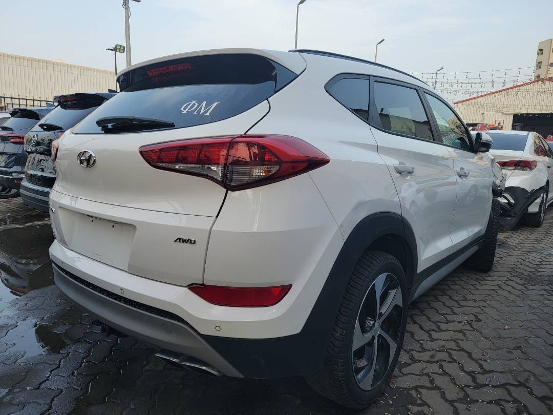2018 HYUNDAI TUCSON — 63000 Miles — Lot U794173 — Main - Marhaba Auctions Used Cars - Image 3
