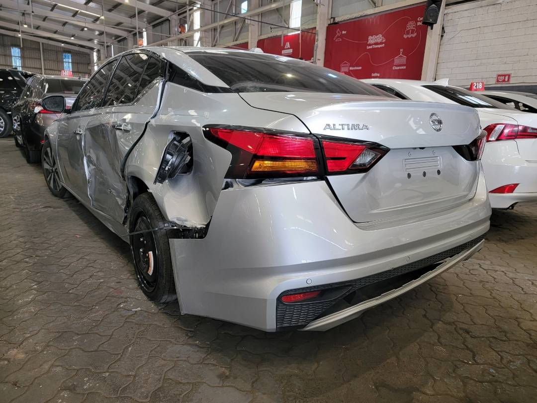 2019 NISSAN ALTIMA — 141670 Miles — Lot 180530 — Main - Marhaba Auctions Used Cars - Image 5