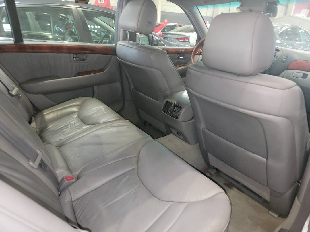 2002 LEXUS LS 430 — 347710 Miles — Lot 20068036 - Marhaba Auctions Used Cars - Image 4