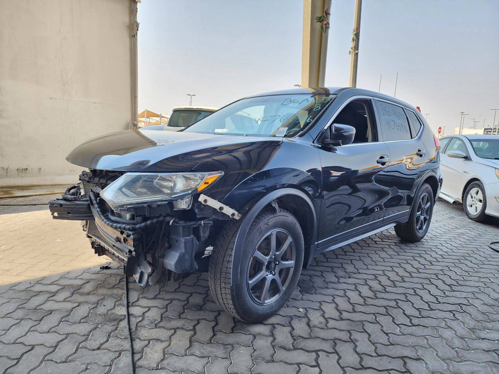 2017 NISSAN ROGUE — 143934 KM — Lot C764596 — Souq - Marhaba Auctions Used Cars - Image 5