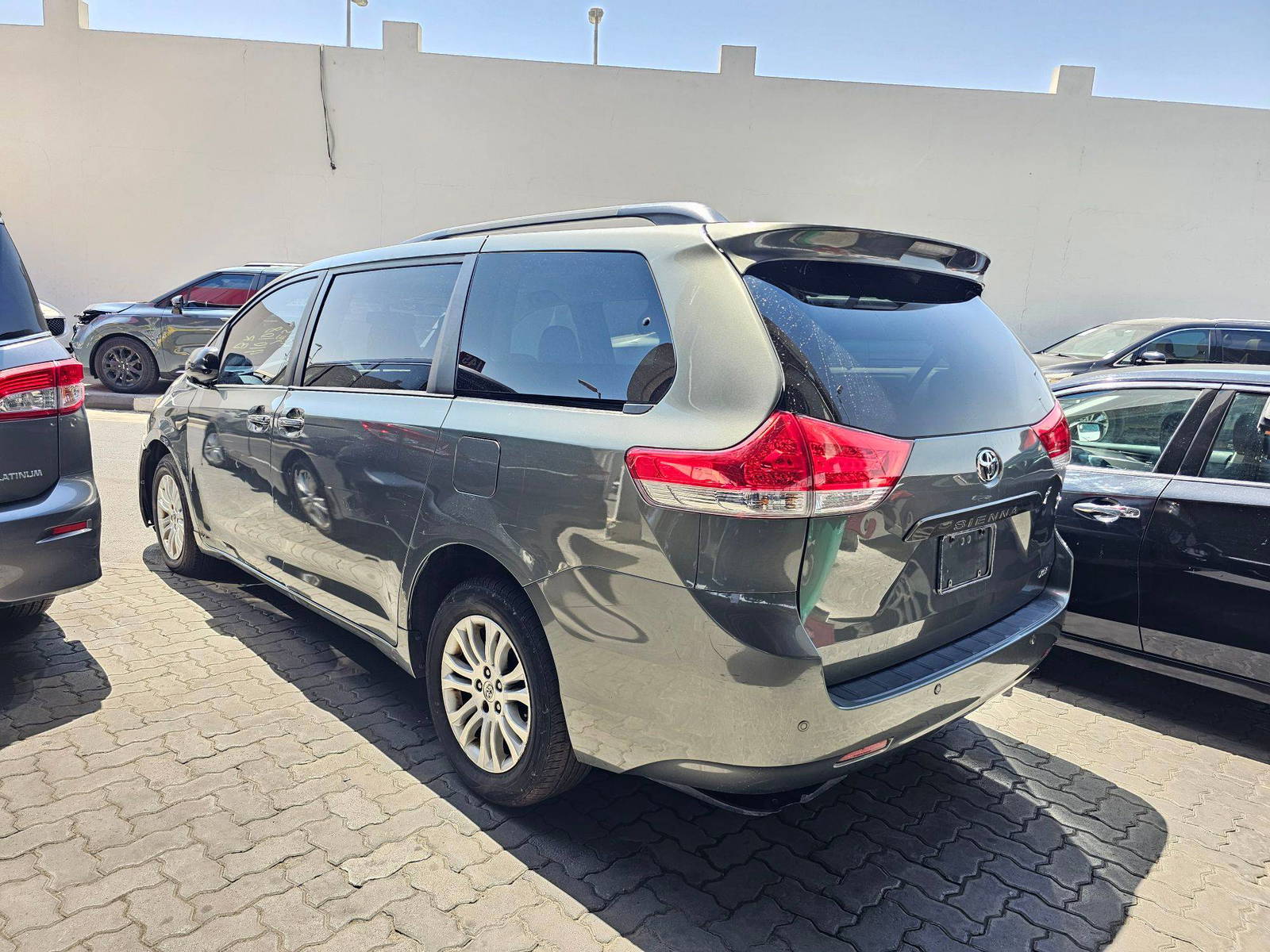 2014 TOYOTA SIENNA — 207669 Miles — Lot 410108 — Ind. 12 - Marhaba Auctions Used Cars - Image 5
