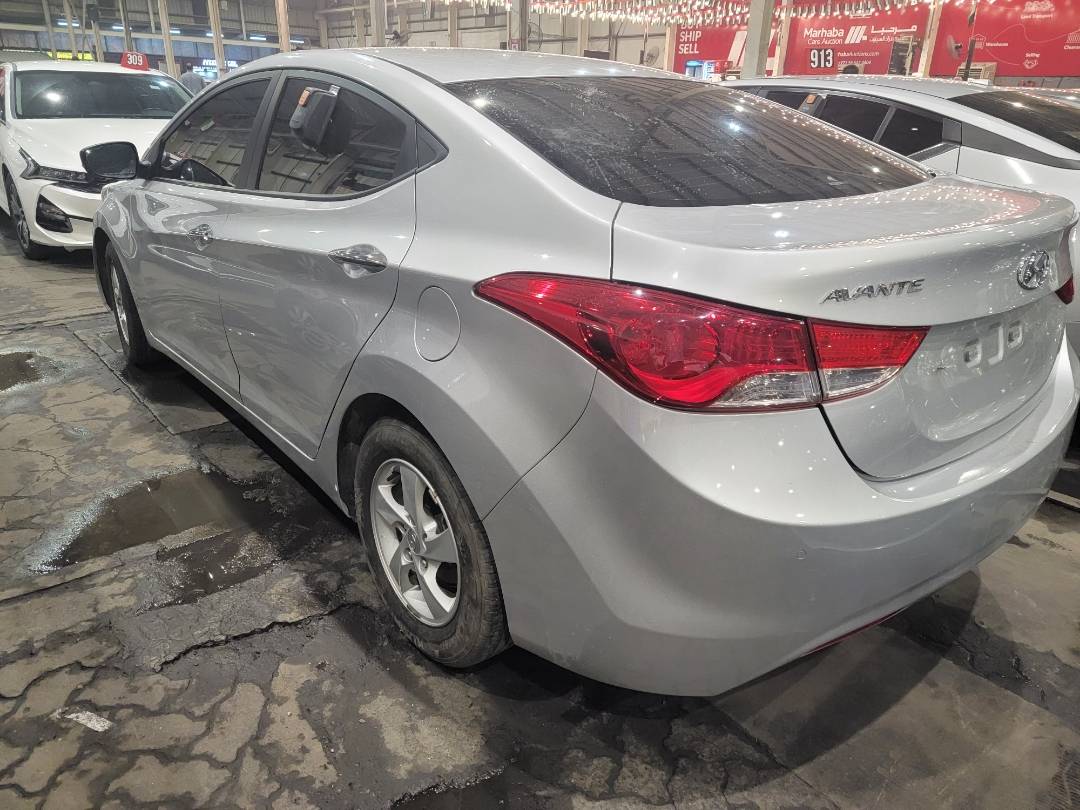 2012 HYUNDAI AVANTE — 91754 KM — Lot 471123 — Main - Marhaba Auctions Used Cars - Image 6