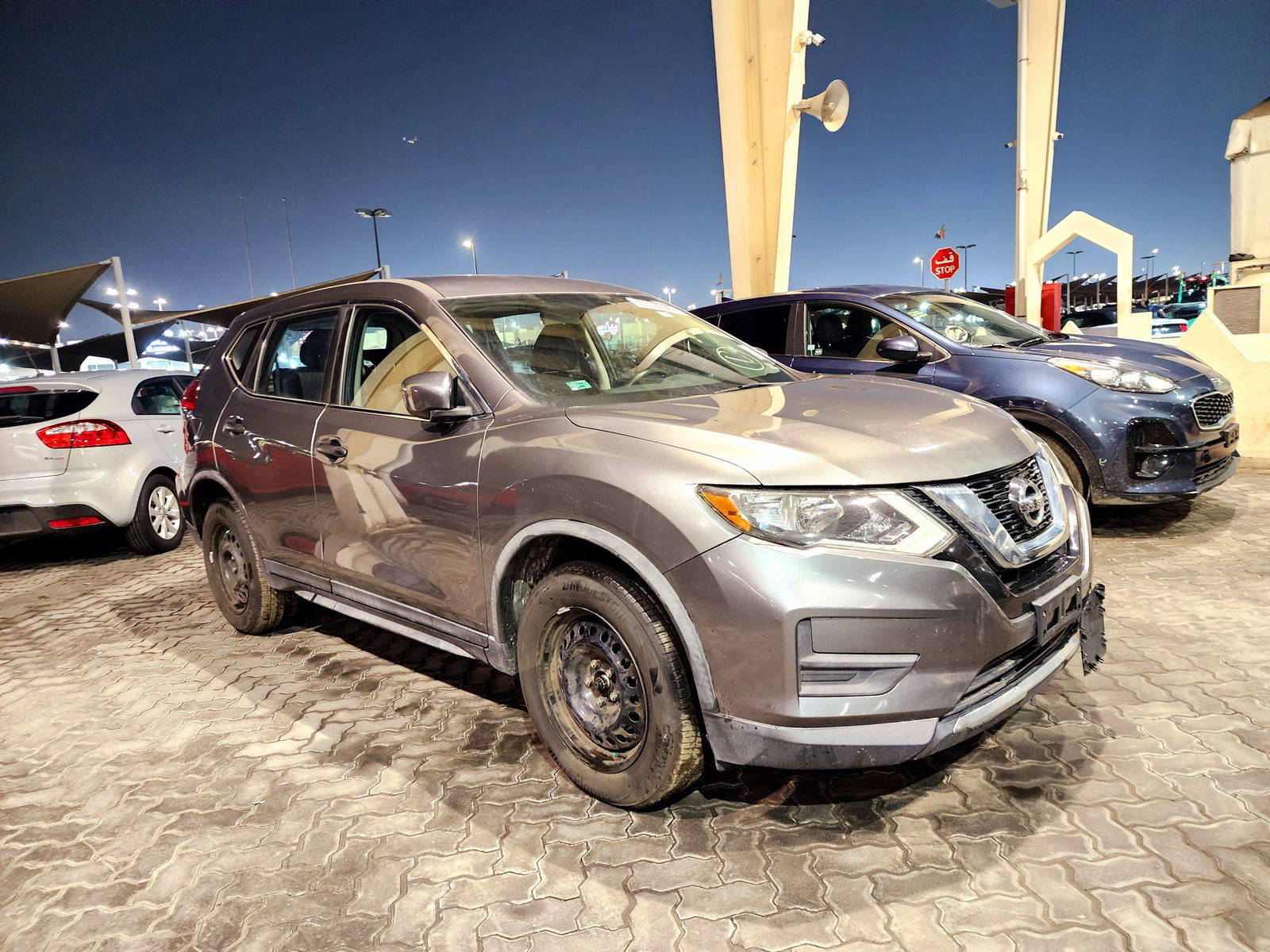 2017 NISSAN ROGUE — 150472 Miles — Lot 8HW135509 — Souq - Marhaba Auctions Used Cars - Image 4