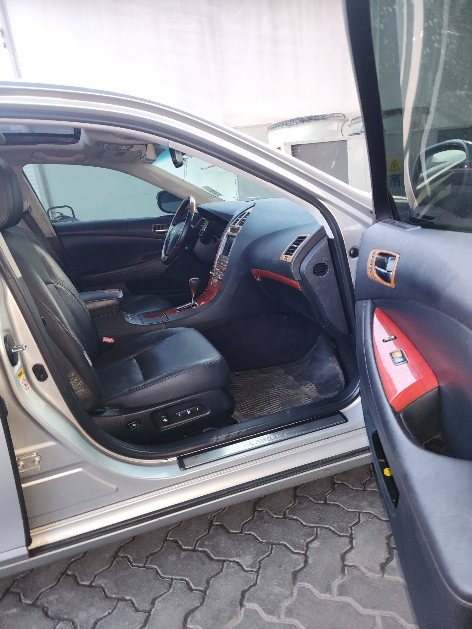 2007 LEXUS ES 350 — 145527 Miles — Lot 50432194 — Souq - Marhaba Auctions Used Cars - Image 7