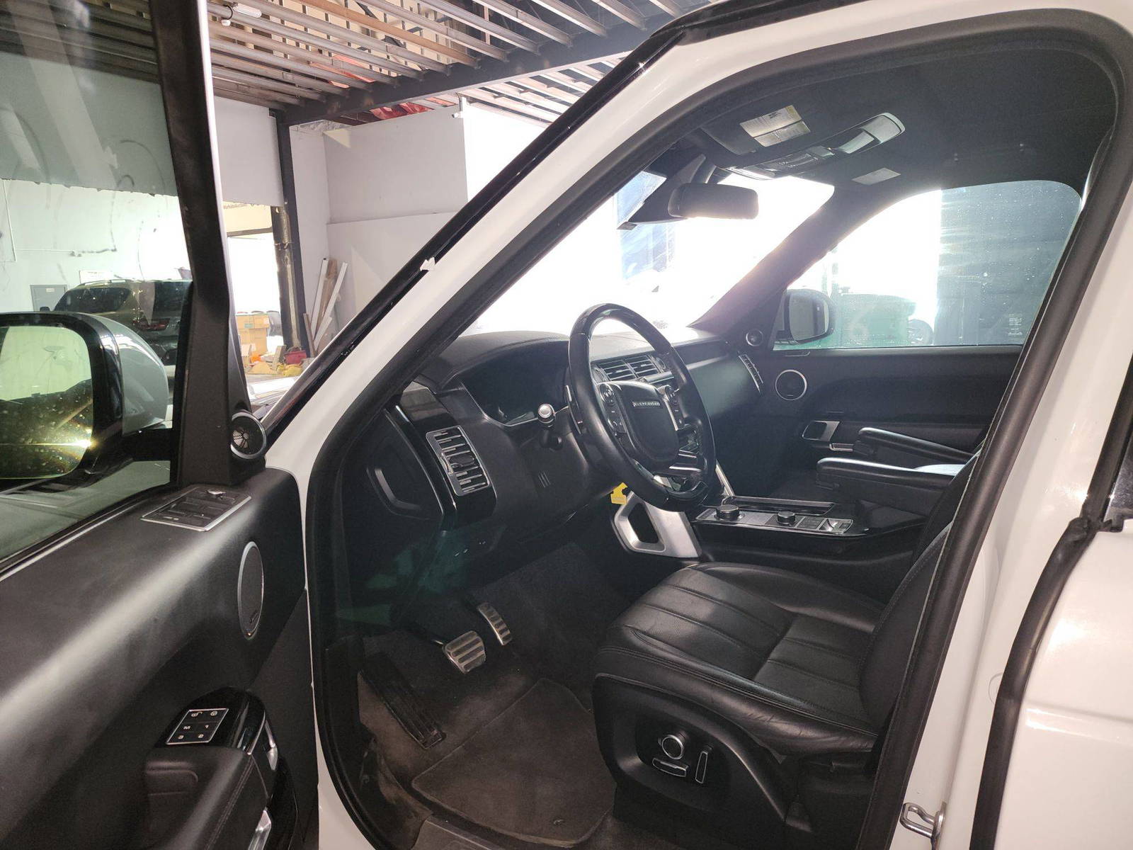 LAND ROVER RANGE ROVER 2016 - Marhaba Auction Used Cars - Image 10