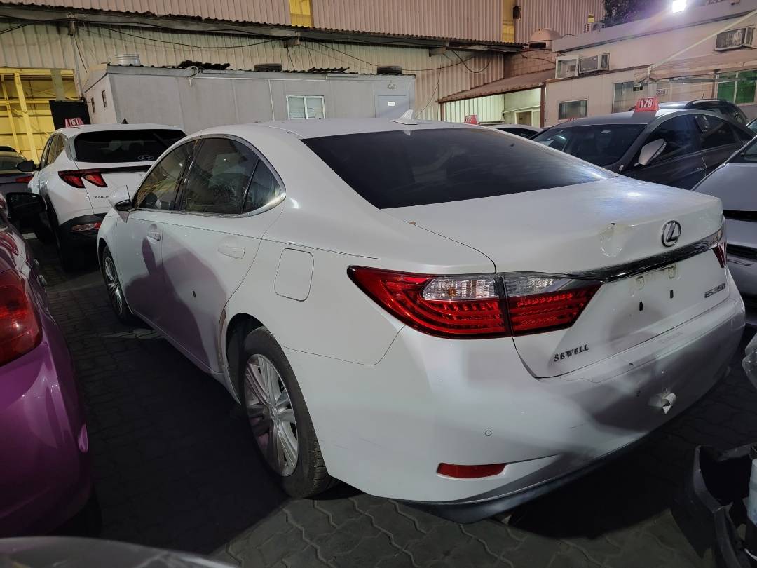 2014 LEXUS ES 350 — 140312 Miles — Lot 2E2097160 — Main - Marhaba Auctions Used Cars - Image 6