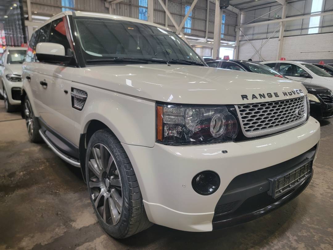 2010 LAND ROVER RANGE ROVER SPORT — 209154 Miles — Lot AA246763 - Marhaba Auctions Used Cars - Image 8