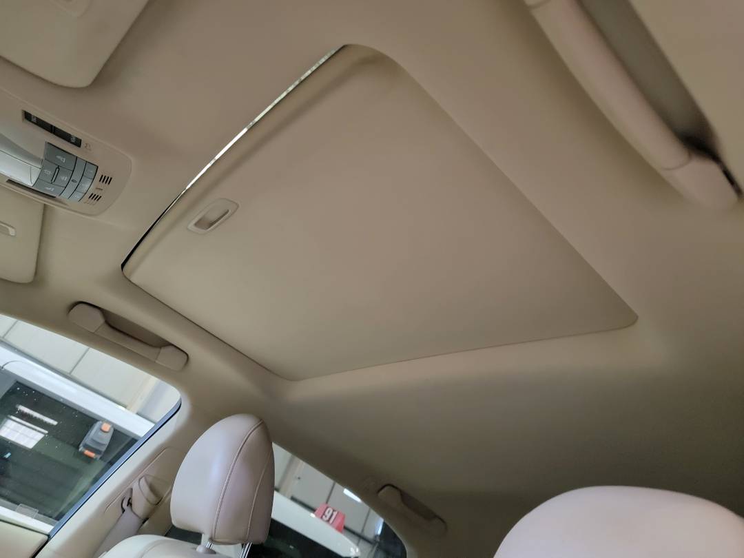 2010 LEXUS RX 350 — 155032 Miles — Lot 029002 — Main - Marhaba Auctions Used Cars - Image 10